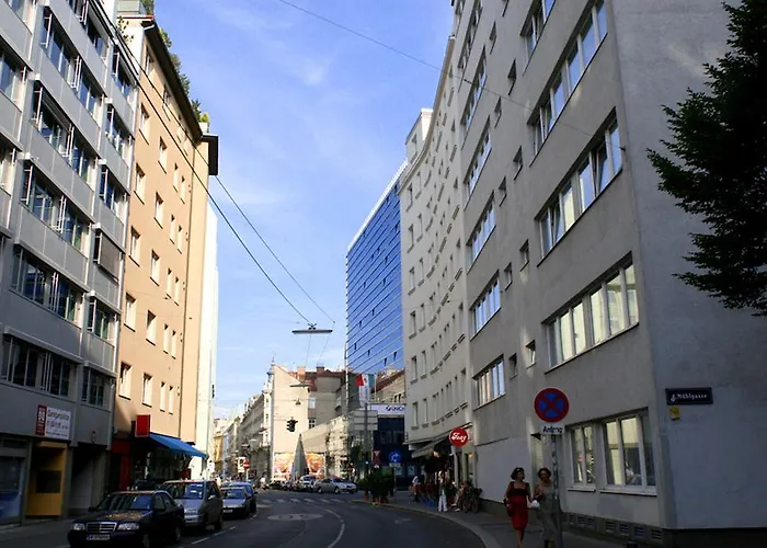 Center *
